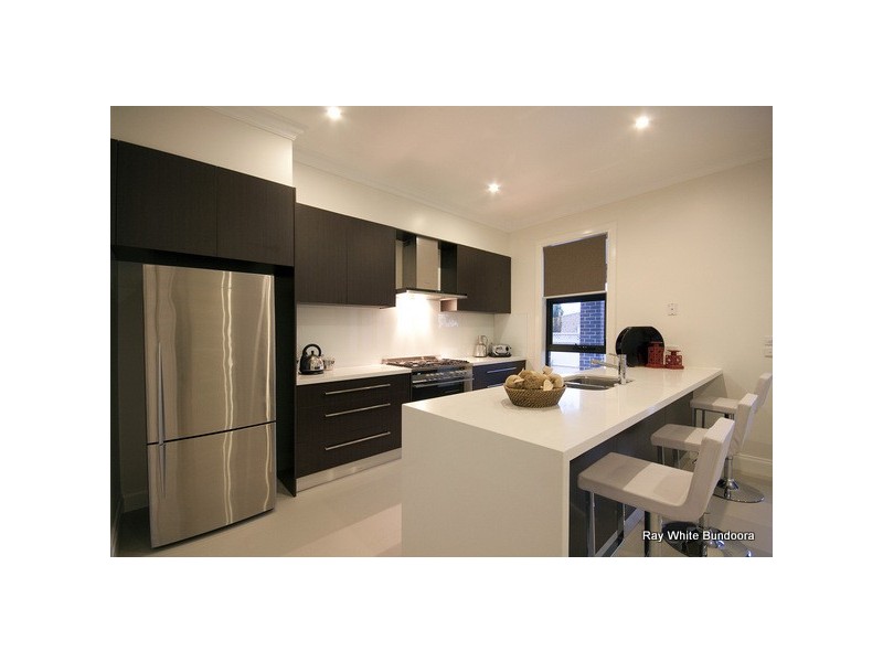 5 Farnham Crescent, Mill Park VIC 3082