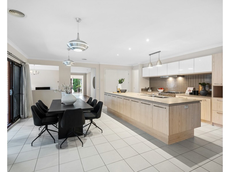 40 Bedervale Loop, Doreen VIC 3754
