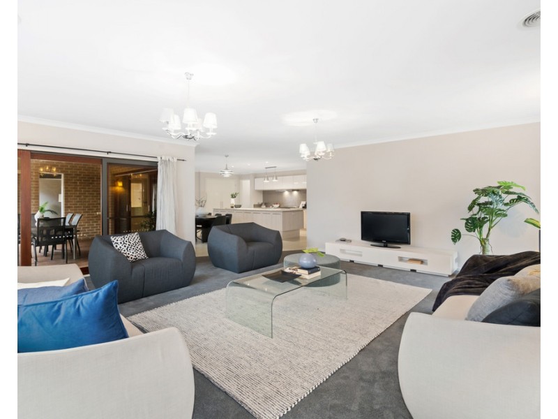 40 Bedervale Loop, Doreen VIC 3754
