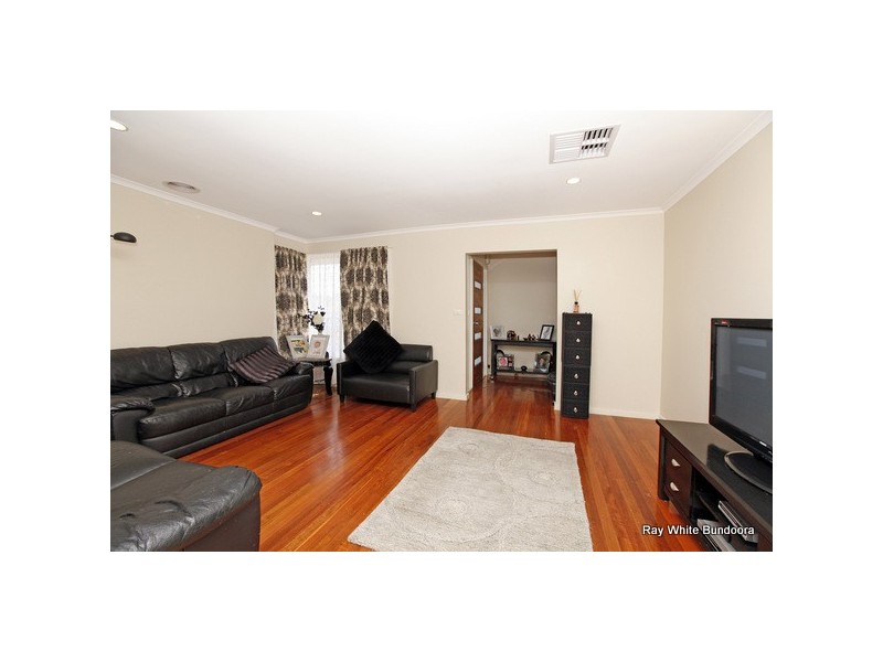 10 Neilsen Crescent, Bundoora VIC 3083