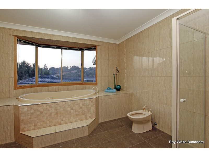 25 Cambrian Court, Eltham North VIC 3095