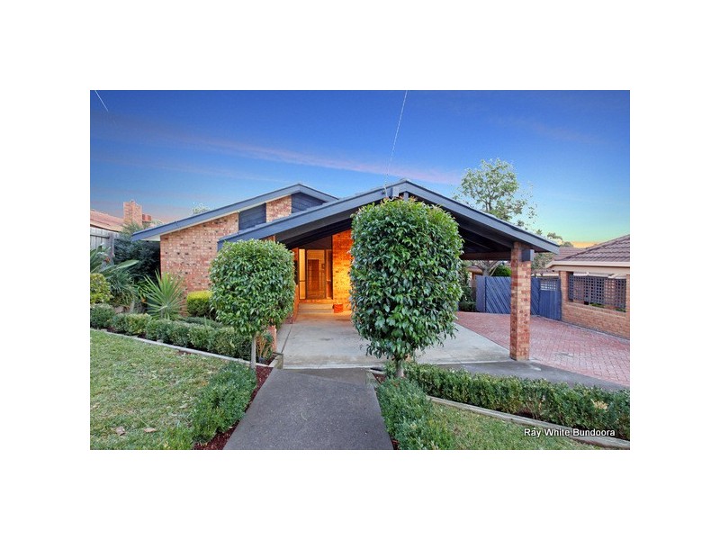 12 Allumba Drive, St Helena VIC 3088