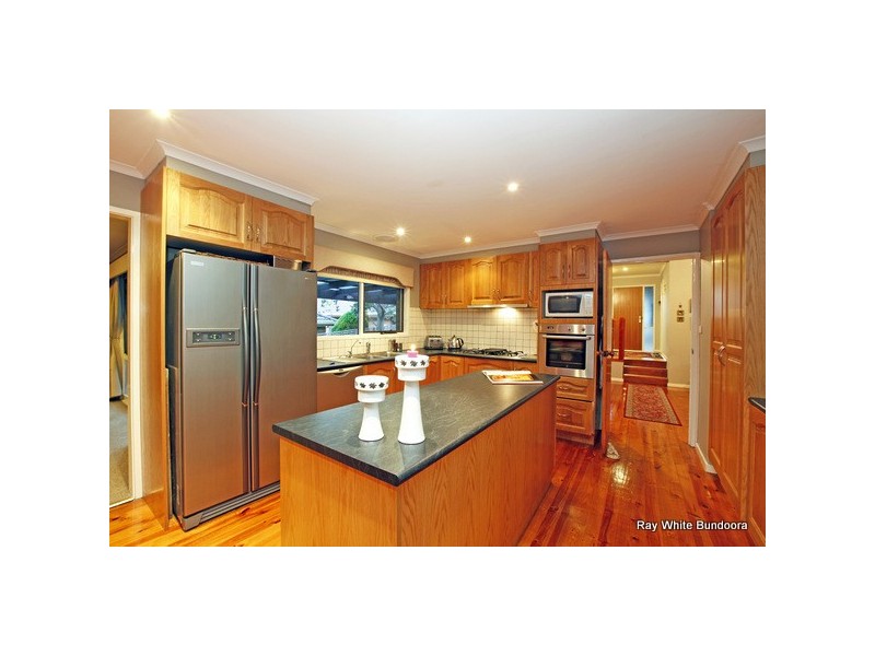 12 Allumba Drive, St Helena VIC 3088