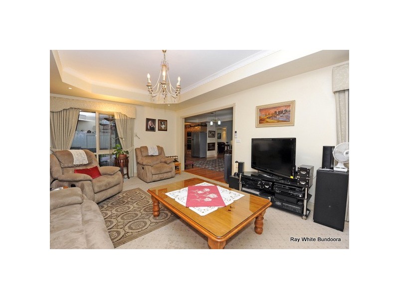 1 Eucalypt Drive, Mill Park VIC 3082