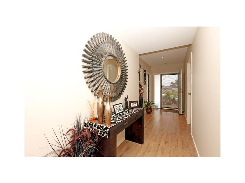 64 Merredin Circuit, Doreen VIC 3754