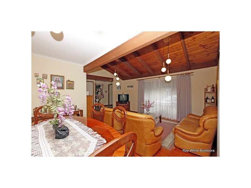 51 Veronica Crescent, Mill Park VIC 3082