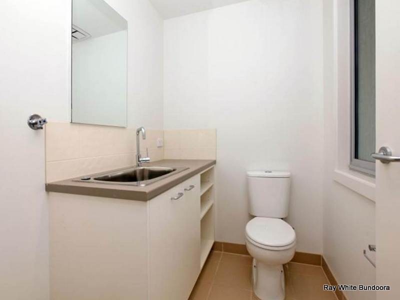 8 Waxflower Crescent, Bundoora VIC 3083