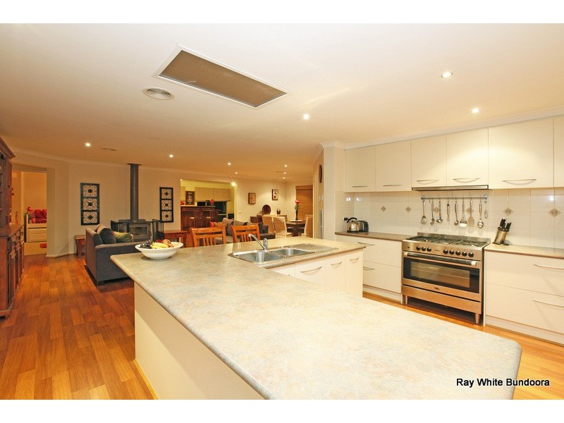 21 Fuschia Grove, South Morang VIC 3752