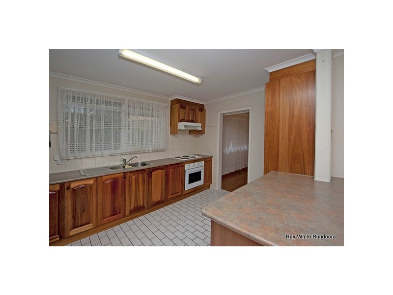 17 Golf Avenue, Kingsbury VIC 3083