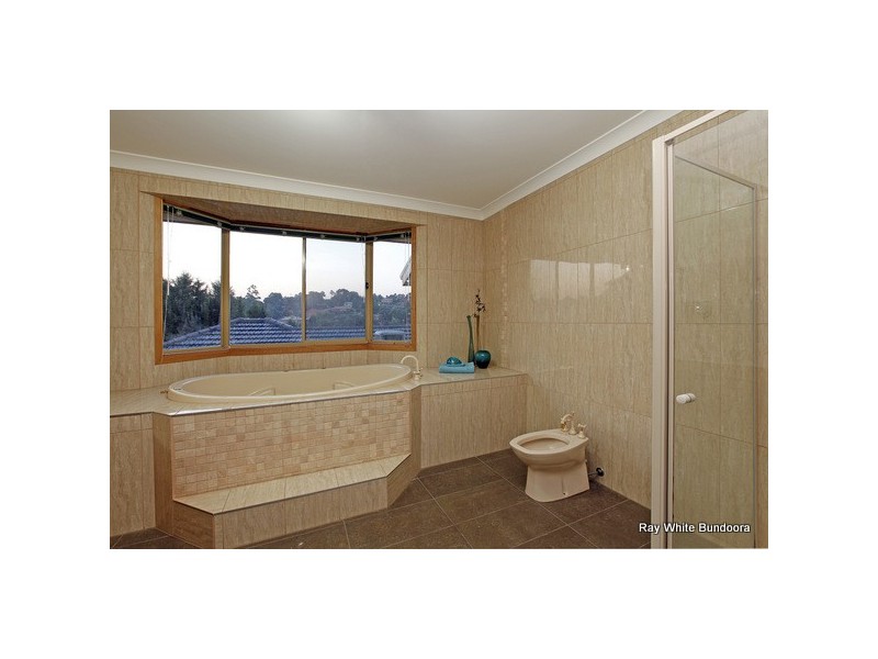 25 Cambriam Court, Eltham North VIC 3095