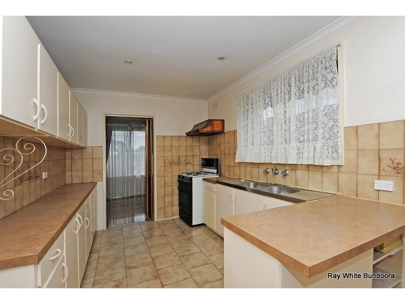 39 Greenwood Drive, Bundoora VIC 3083