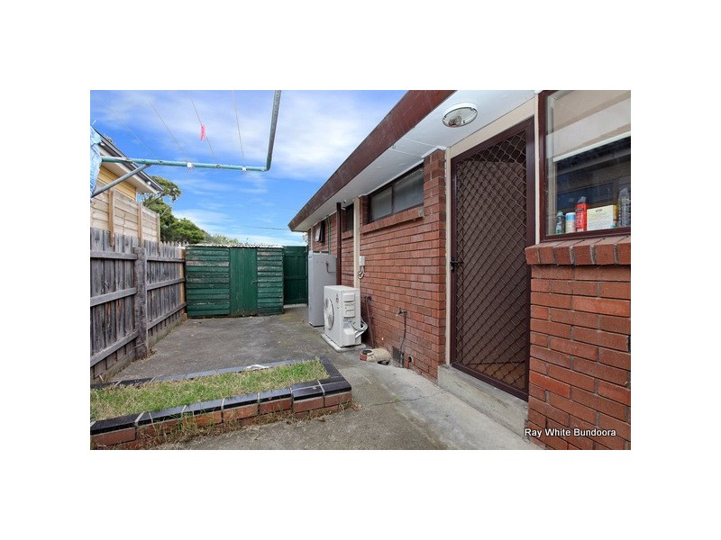 1/24 Jinghi Road, Reservoir VIC 3073
