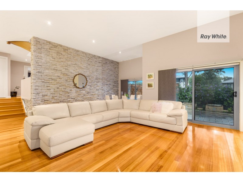 15 Gresswell Road, Macleod VIC 3085