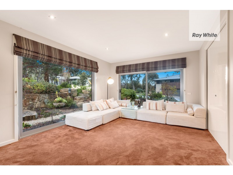 15 Gresswell Road, Macleod VIC 3085