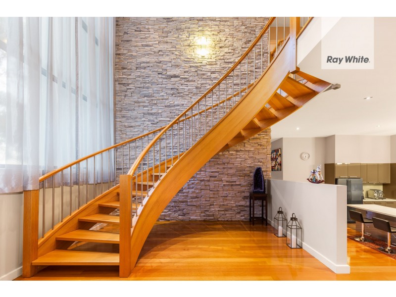 15 Gresswell Road, Macleod VIC 3085