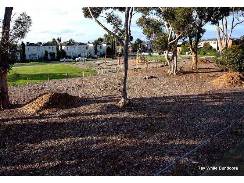 27 Mt Cooper Drive, Bundoora VIC 3083