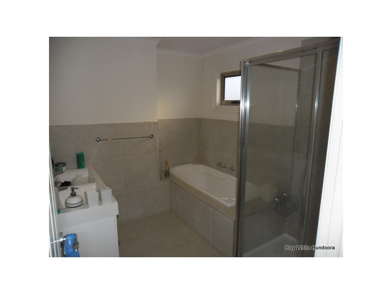 1/19 Hughes Circuit, Bundoora VIC 3083