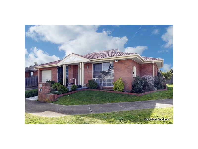 1/15 Woolnough Drive, Mill Park VIC 3082