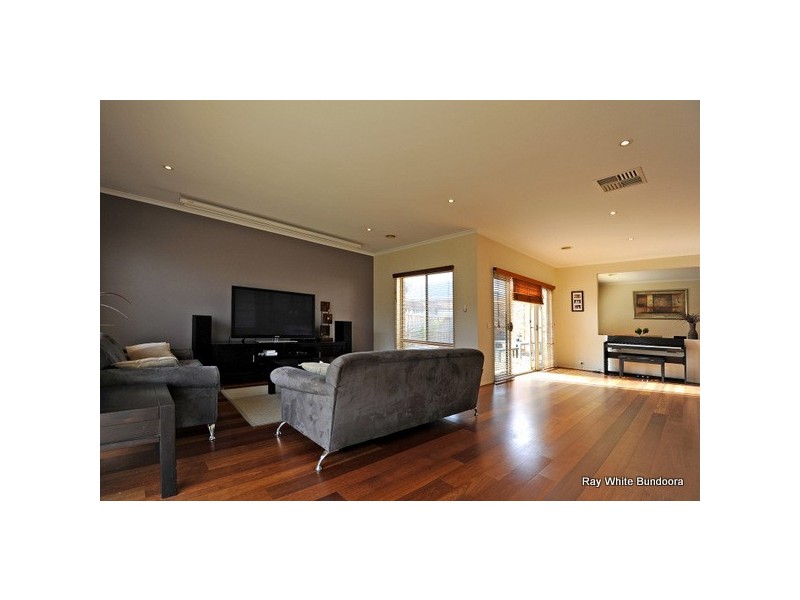 9 Saunders Crescent, Epping VIC 3076