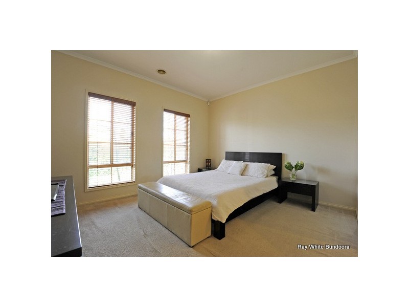 9 Saunders Crescent, Epping VIC 3076