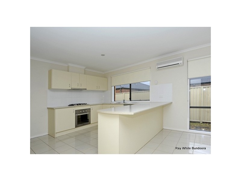 8 Dobson Avenue, South Morang VIC 3752
