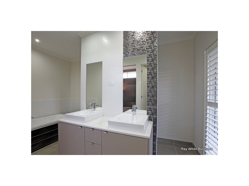 168 Hazel Glen Drive, Doreen VIC 3754