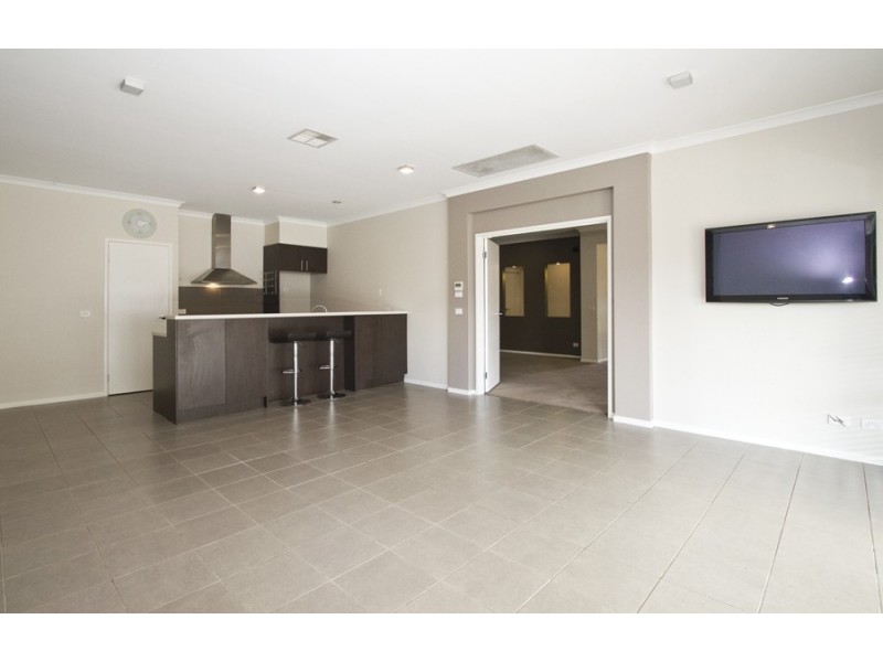 6 Atlas Street, Roxburgh Park VIC 3064