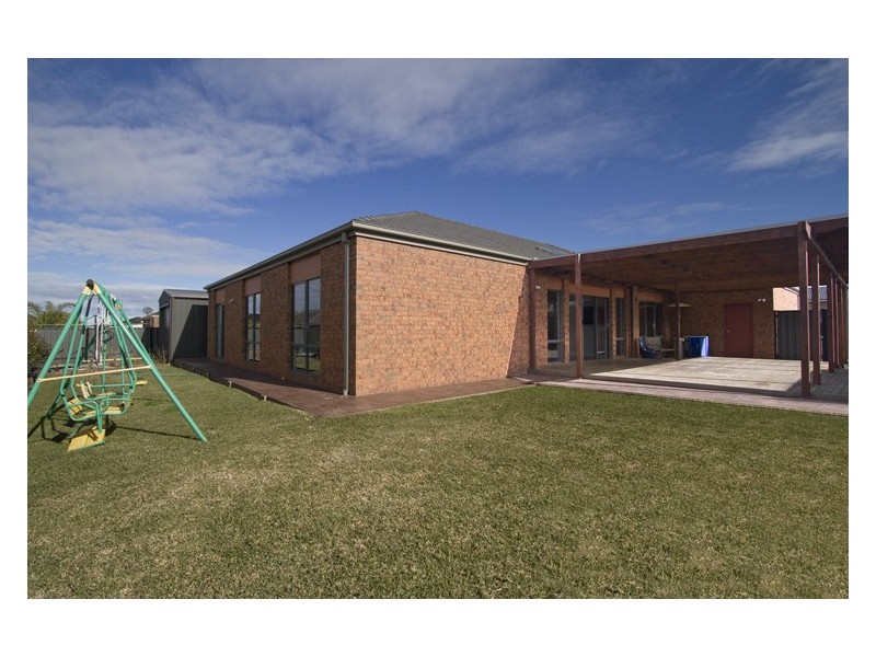 6 Atlas Street, Roxburgh Park VIC 3064