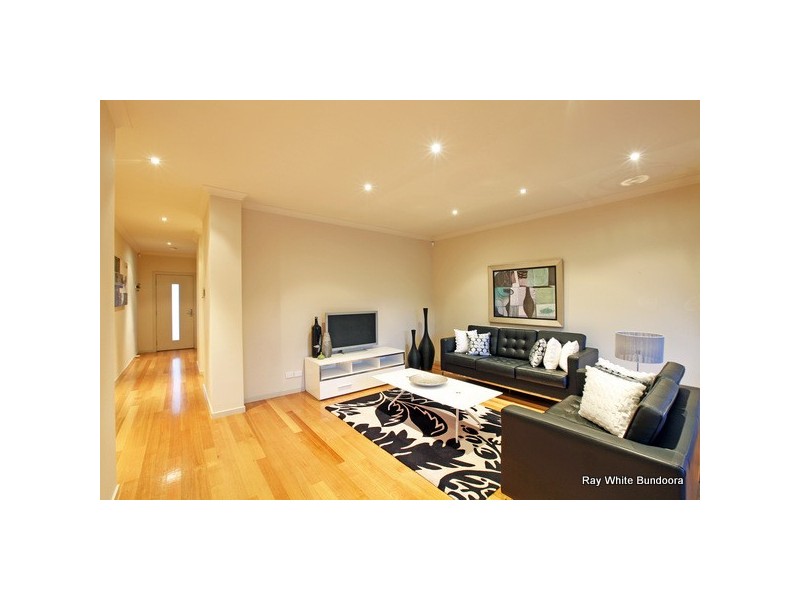 6 Curtain Street, Kingsbury VIC 3083