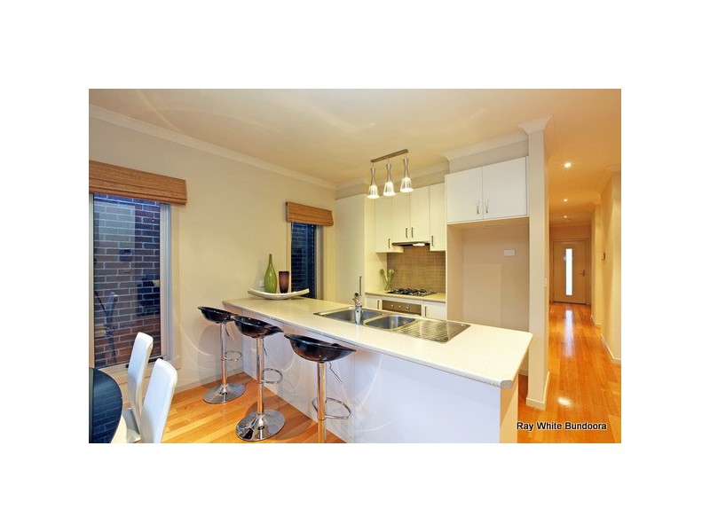 6 Curtain Street, Kingsbury VIC 3083