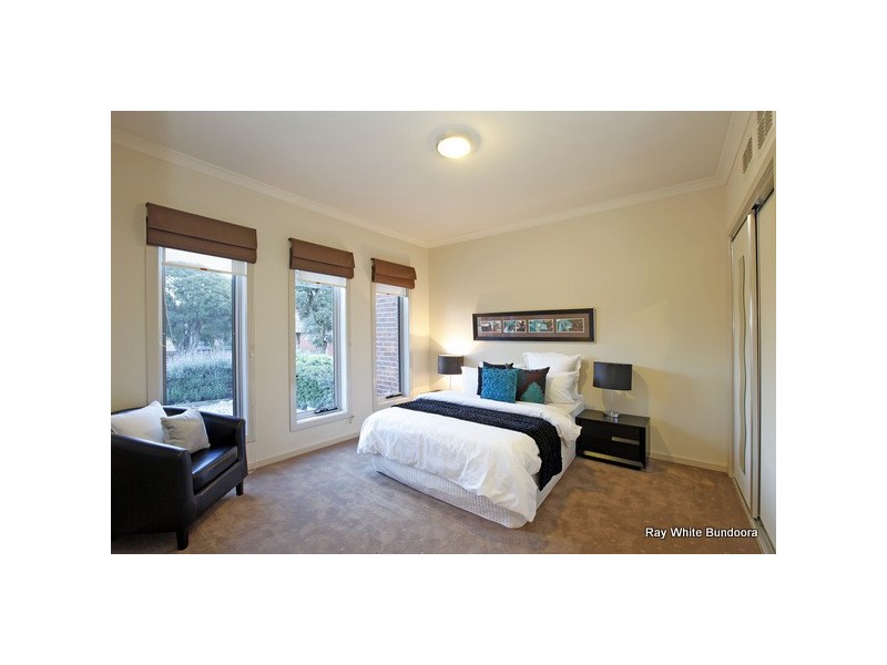 6 Curtain Street, Kingsbury VIC 3083