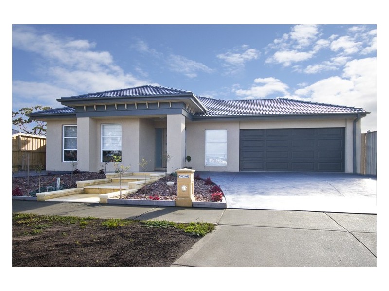 4 Estuary Court, Doreen VIC 3754