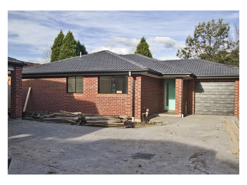 3/2-4 Highlands St, Kingsbury VIC 3083