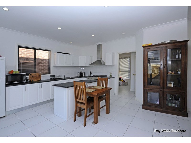 17 Glenn Crescent, Bundoora VIC 3083