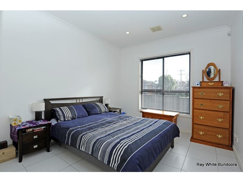 17 Glenn Crescent, Bundoora VIC 3083