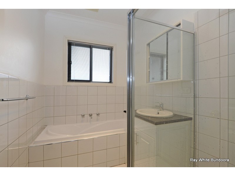 17 Glenn Crescent, Bundoora VIC 3083