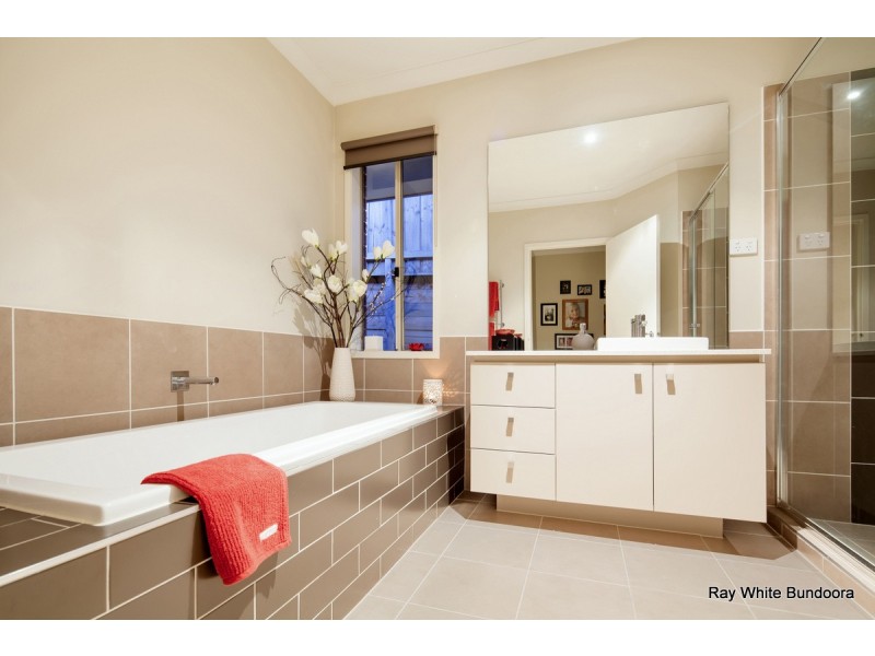 24 Vidler Avenue, Doreen VIC 3754