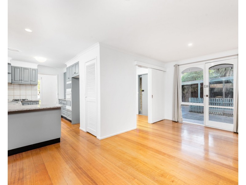 14 Blamey Avenue, Mill Park VIC 3082