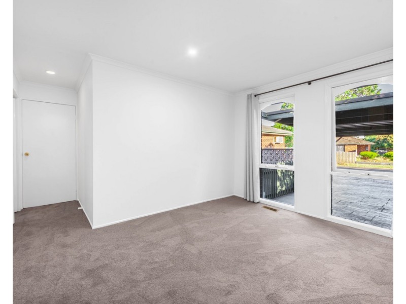 14 Blamey Avenue, Mill Park VIC 3082