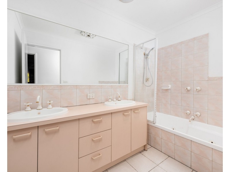 14 Blamey Avenue, Mill Park VIC 3082