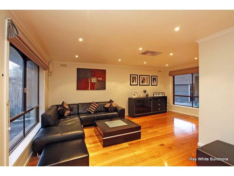 23 Streeton Circuit, Mill Park VIC 3082