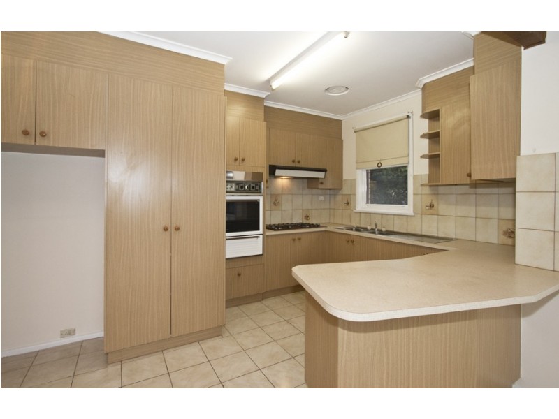 15 Orana Drive, Watsonia VIC 3087