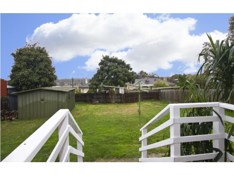 15 Orana Drive, Watsonia VIC 3087