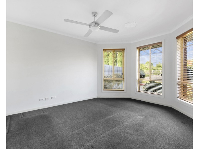 21 Parkhaven Avenue, Kingsbury VIC 3083