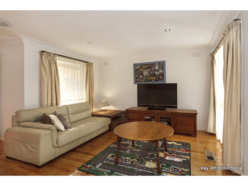 132 Mill Park Drive, Mill Park VIC 3082