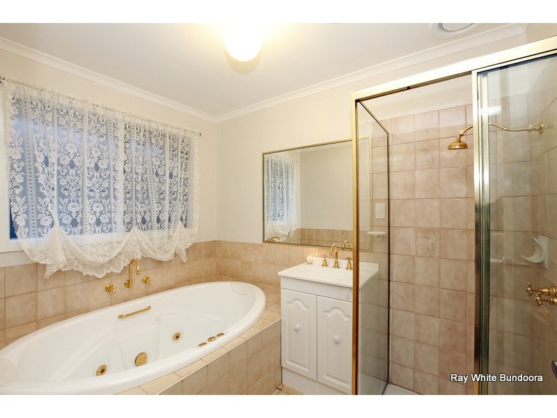 11 Cheadle Crescent, Bundoora VIC 3083