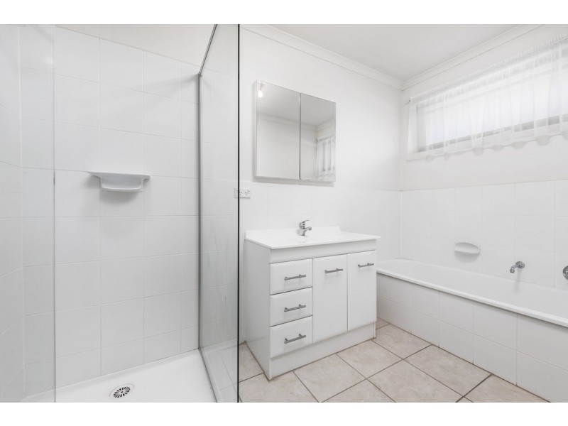 21 Janet Crescent, Bundoora VIC 3083