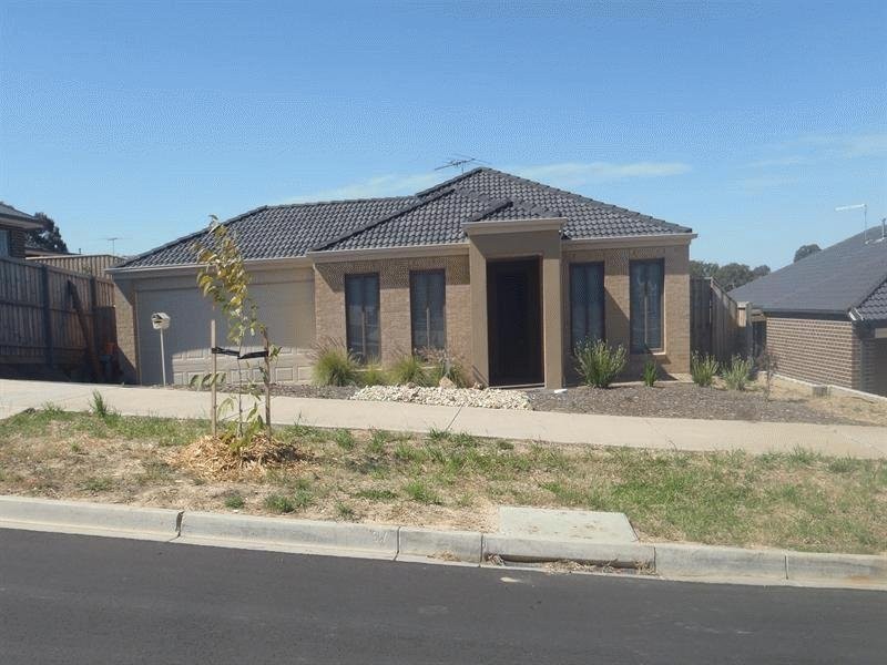 27 Midland Road, Doreen VIC 3754