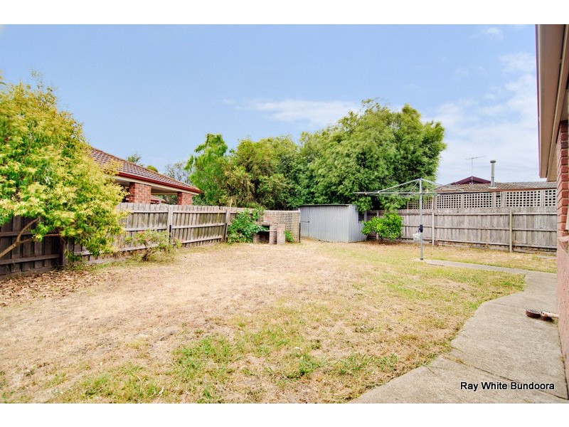 9 Layton Place, Mill Park VIC 3082