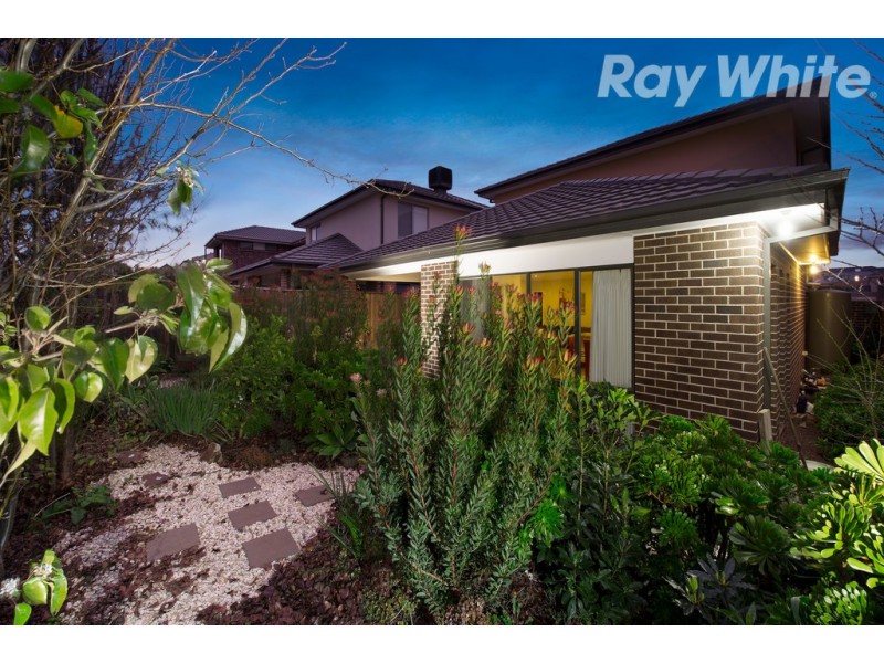 8 Clovemont Way, Bundoora VIC 3083